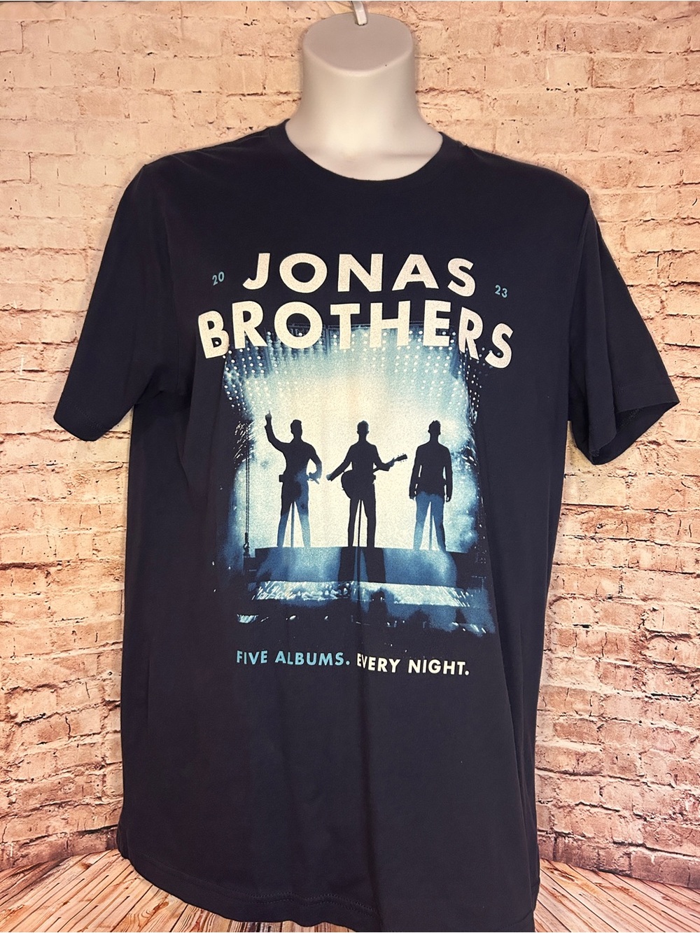 Jonas Brothers The Tour 2023 Five Albums Every Night Navy Concert T-Shirt XL
